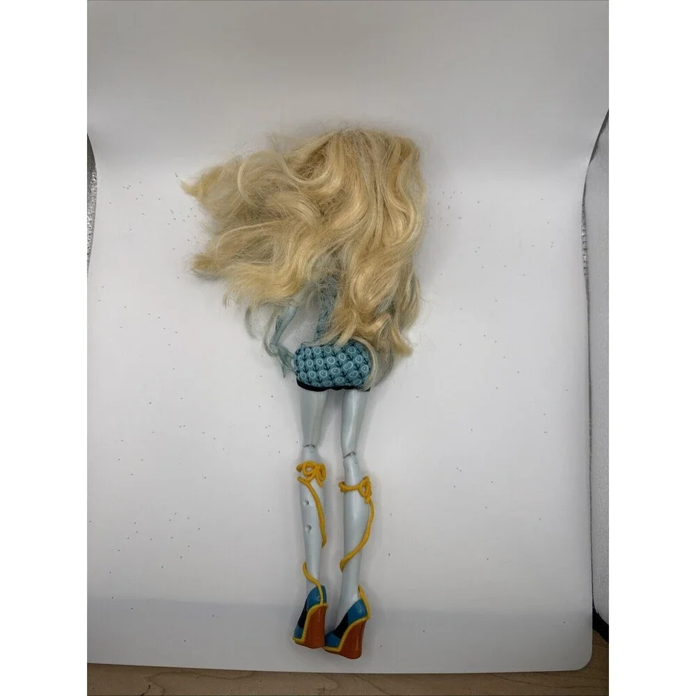 Monster High Doll Classroom Mad Science Lagoona Blue G1 2011 No Stand Or Coat